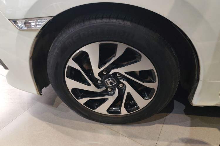 Used Honda Civic 2016 220TURBO CVT Luxury Edition
