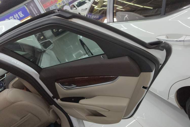 Used Cadillac XTS 2017 28T Elite Model
