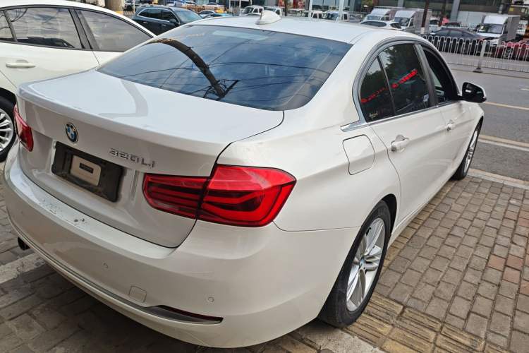 Used BMW 3 Series 2016 320Li Ambition Model
