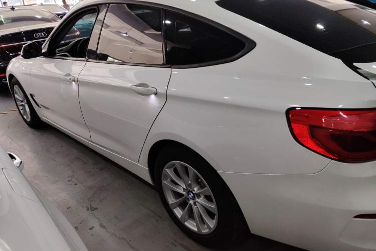 Used BMW 3 Series GT 2017 320i Sport Edition
