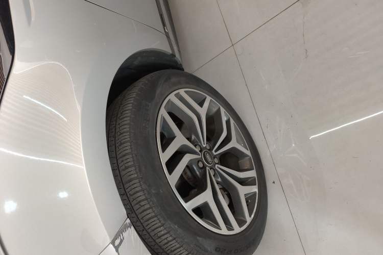 Used Land Rover Range Rover Evoque 2021 Range Rover Velar 249 PS R-Dynamic S Performance Edition
