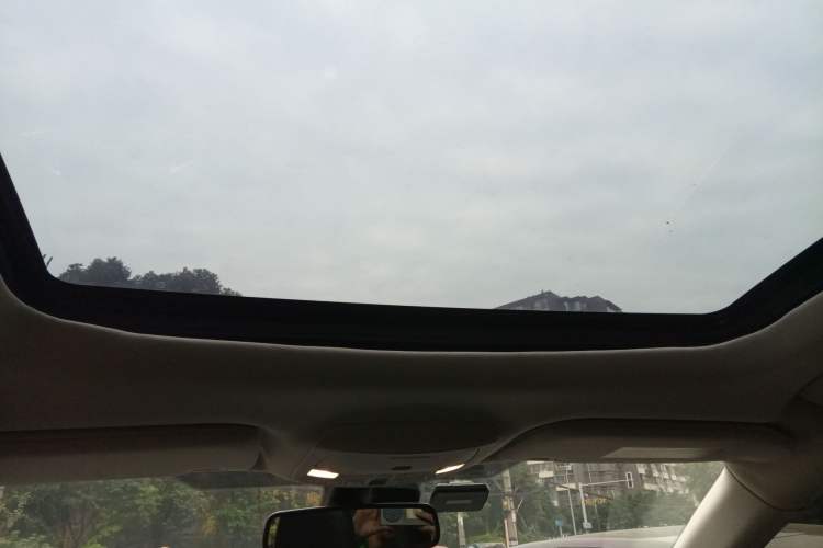 Used Ford Edge 2016 EcoBoost 245 Four-Wheel Drive Titanium Edition 7-Seater
