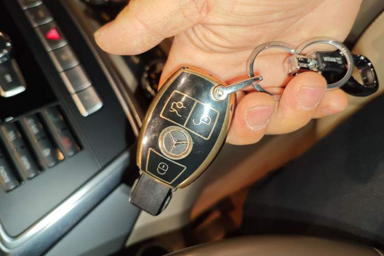 Used Mercedes-Benz M-Class 2014 ML 320 4MATIC
