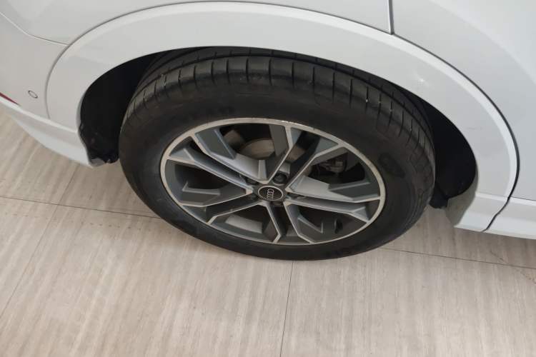 Used Audi Q3 2021 40 TFSI Fashion Dynamic Model
