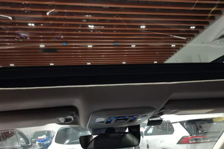 Used Toyota Highlander 2022 Dual-Engine 2.5L Four-Wheel Drive Prestige Version 7 Seats