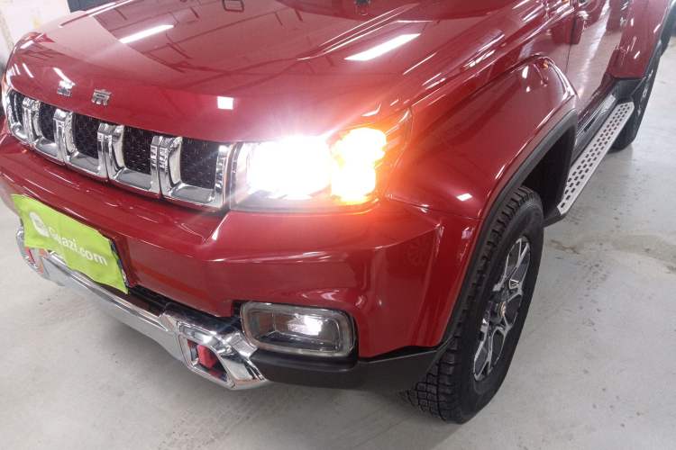 Used  BJ40 2018 PLUS 2.3T Automatic Four-Wheel Drive Flagship Version China V Emission Standard
