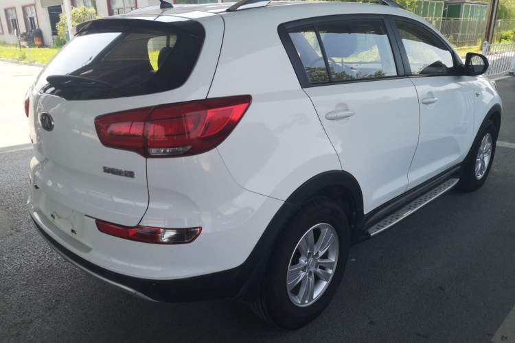 Used Kia Sportage R 2015 2.0L Manual Two-Wheel Drive GL Model
