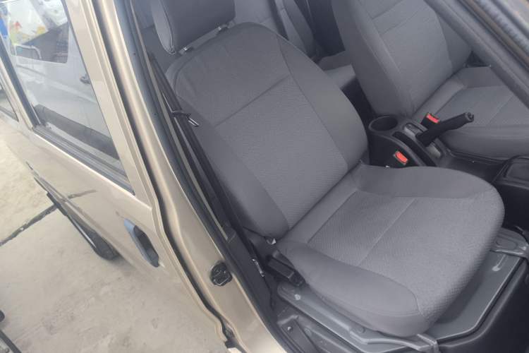 Used Wuling Rongguang 2021 1.5L Extended Standard Version with Air Conditioning – L3C
