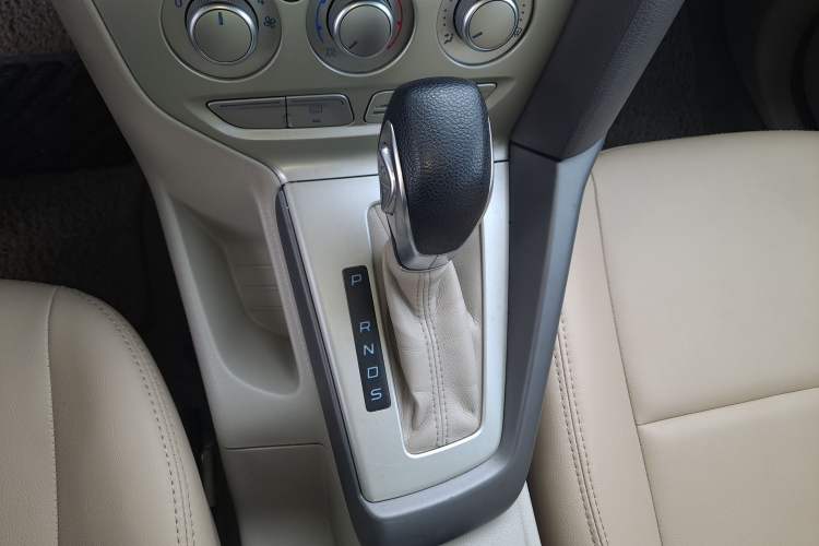 Used Ford Focus 2012 Sedan 1.6L Automatic Comfort Model
