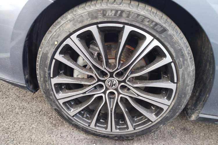 Used MG 7 2023 2.0T Automatic Hunter Luxury Edition
