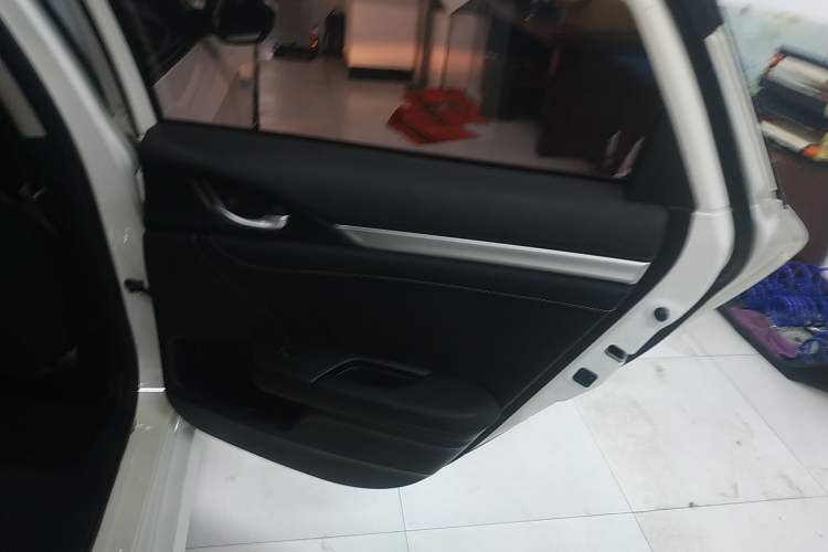 Used Honda Civic 2016 220TURBO CVT Luxury Edition
