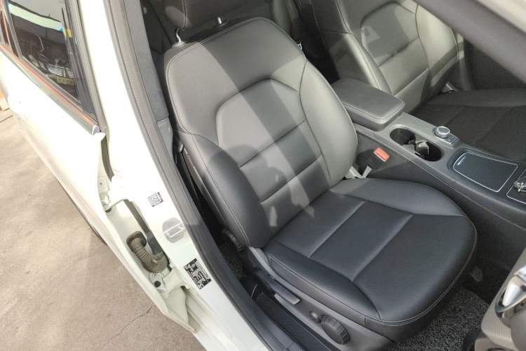 Used Mercedes-Benz B-Class 2015 B 200 Fashion Model
