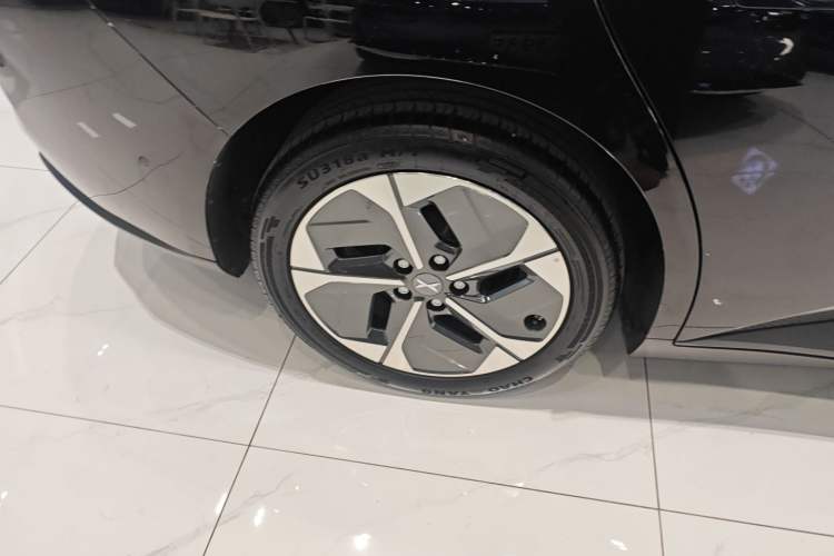 Used XPeng MONA M03 2024 620 with Ultra-Long Range
