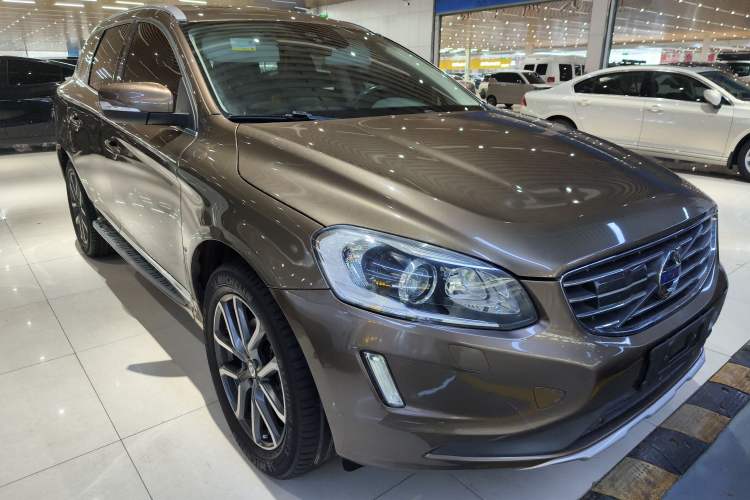 Used Volvo XC60 2017 T5 AWD Smart Upgrade Edition
