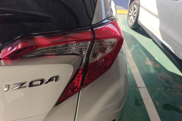 Used Toyota IZOA 2018 2.0L Yidong Edition China VI
