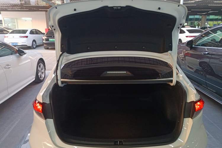 Used Toyota Levin 2023 Smart Electric Hybrid Dual-Engine 1.8L Leading Edition
