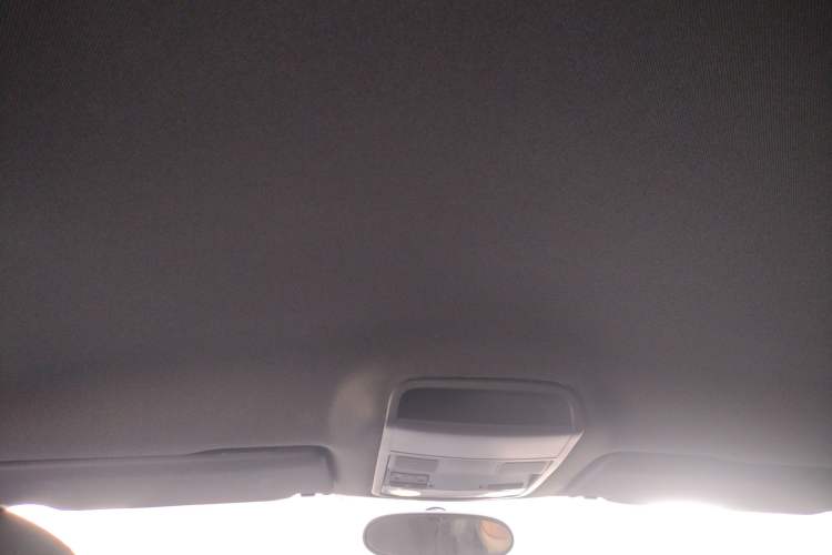 Used Volkswagen Beetle 2015 180TSI model
