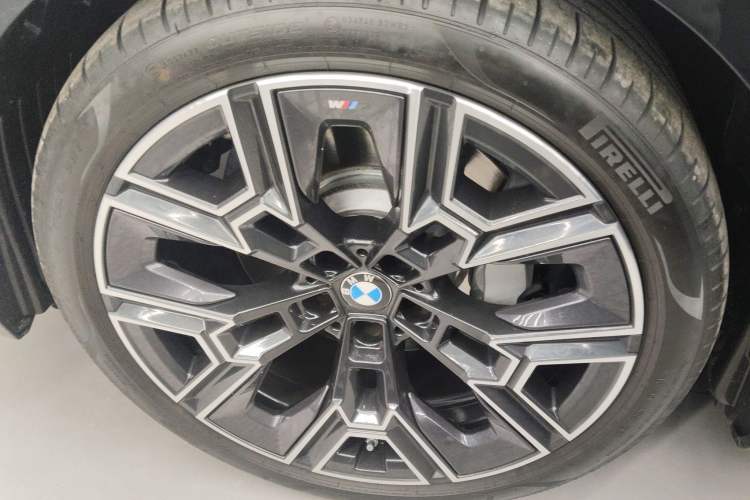 Used BMW 5 Series 2024 530Li Luxury Edition M Sport Package