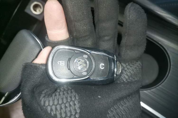 Used Buick Velite 6 2023 430km Range Commuter Version
