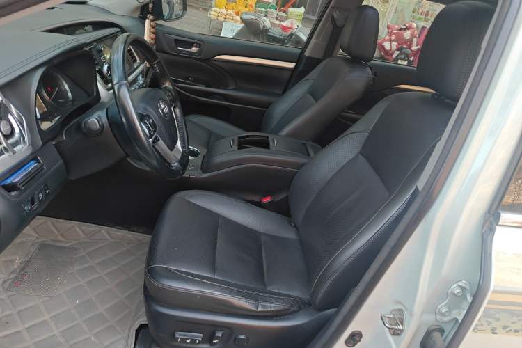 Used Toyota Highlander 2017 2.0T Four-Wheel Drive Luxury Edition 7 Seats
