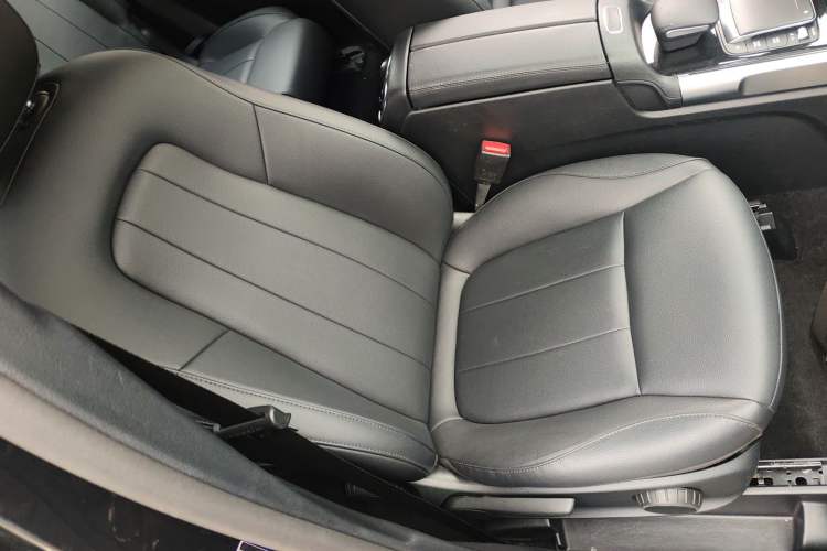 Used Mercedes-Benz GLB 2022 Second Facelift GLB 200 Fashion Edition
