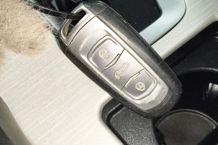 Used Geely Auto Emgrand X7 Sport 2020 1.8TD DCT Two-Wheel Drive Smart Connect 4G-Enabled Version