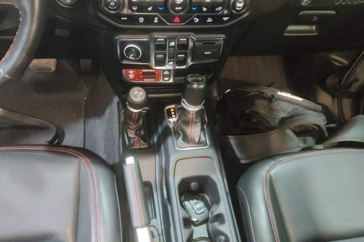 Used  Wrangler 2021 2.0T Robin Hood Four-Door Edition
