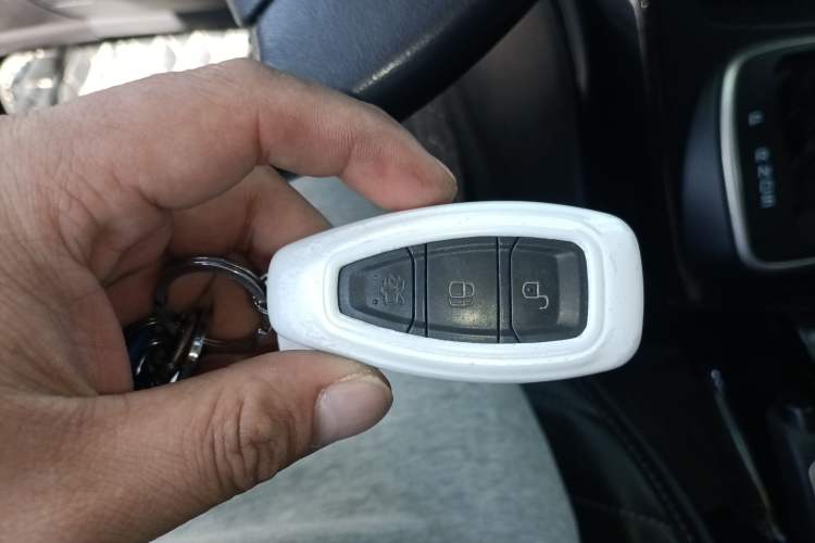 Used Ford Kuga 2013 2.0L GTDi Four-Wheel-Drive Sport Model
