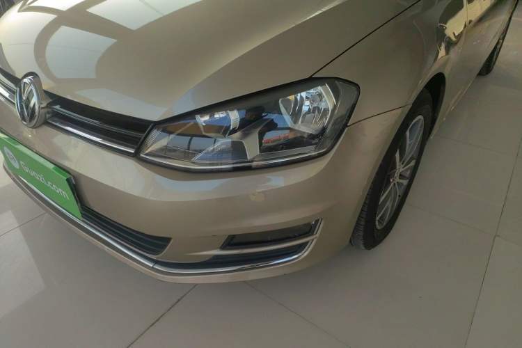 Used Volkswagen Golf 2016 230TSI Automatic Luxury Version
