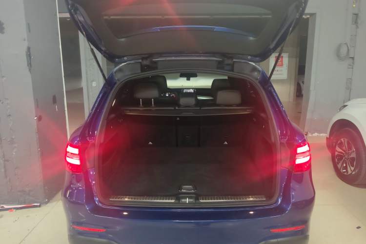 Used Mercedes-Benz GLC 2019 GLC 260 L 4MATIC Dynamic Model