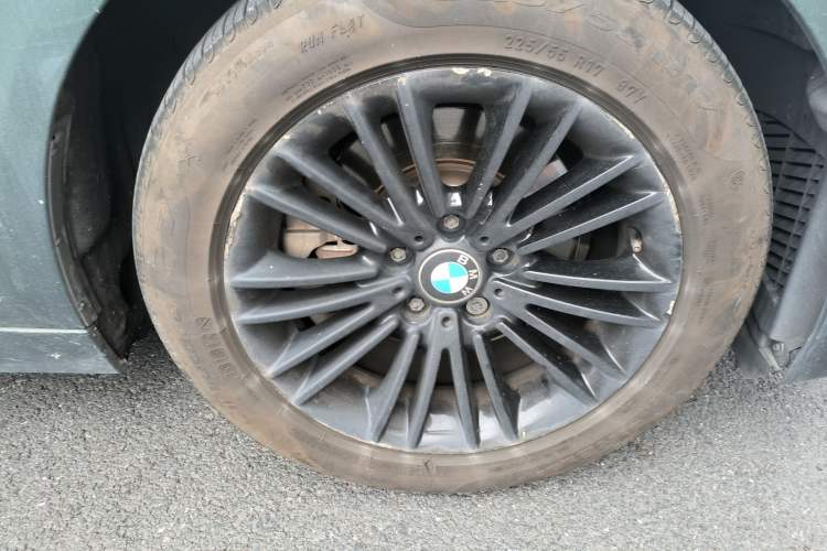 Used BMW 5 Series 2014 525Li Leading Model
