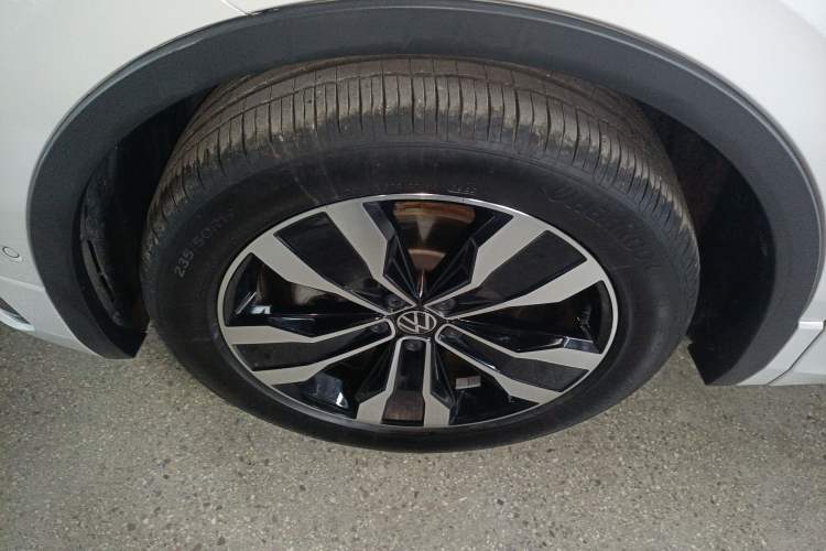 TDK.VehicleDetails.img