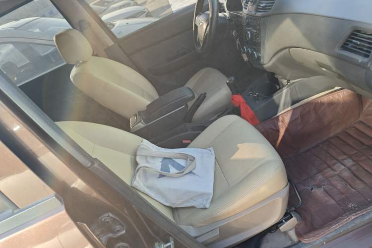 Used Wuling Hongguang 2015 1.5L S Basic Version China V Standard
