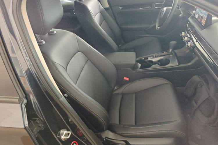 Used Honda Civic 2022 240TURBO CVT Dynamic Edition
