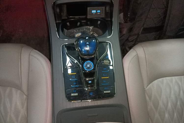 Used BYD Han 2025 EV with 701 km of Laser Radar-Enabled Intelligent Driving
