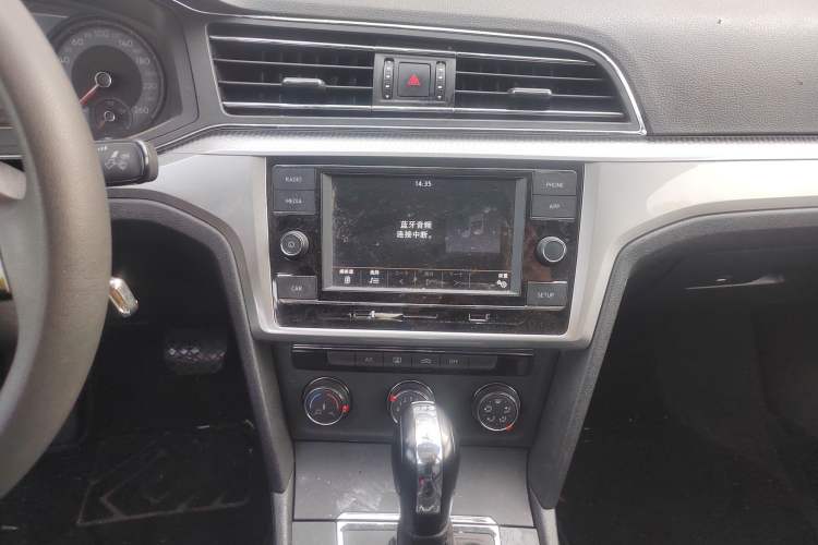 Used Volkswagen Lamando 2019 230TSI DSG Fashion Edition China VI
