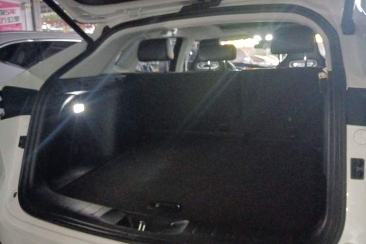 Used Changan UNI-K 2024 2.0T Two-Wheel Drive YueShang Trim
