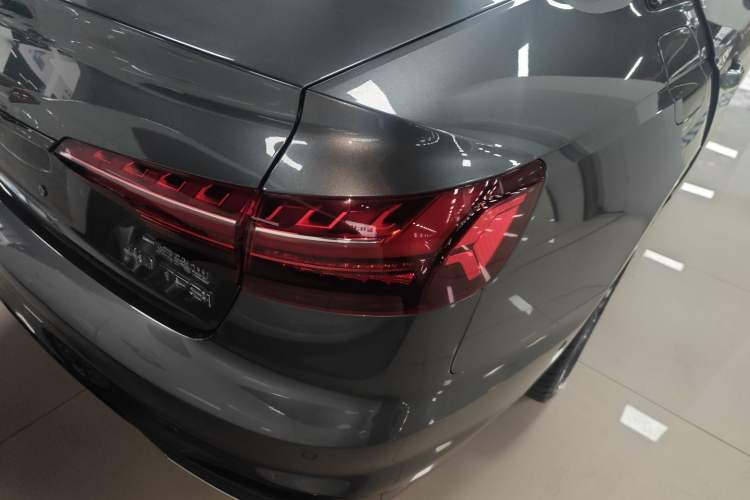 Used Audi A4L 2022 40 TFSI Luxury Dynamic Model
