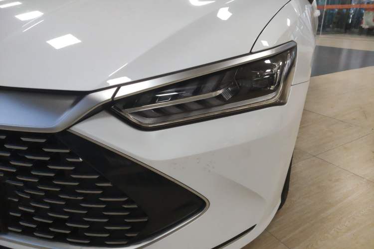 Used BYD Qin PLUS 2024 HONOR Edition DM-i 55KM Leading Model
