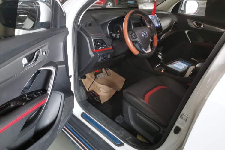 Used Changan CS55 2018 1.5T Automatic Colorful Edition China V Standard
