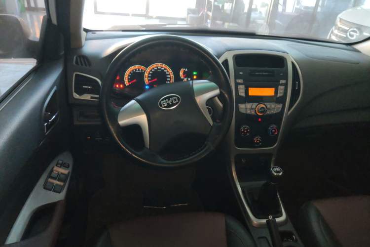 Used BYD F3 2015 Energy-Saving Edition 1.5L Manual Luxury Model