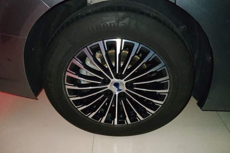 Used Denza D9 2022 DM-i 970 Four-Wheel Drive Flagship Model
