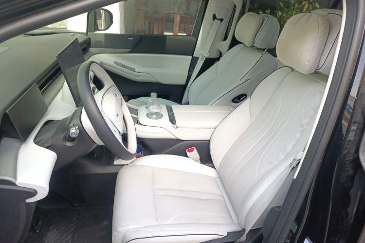 Used XPeng X9 2024 610 Long-Range Max