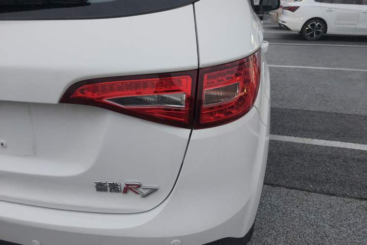 Used FAW Senya R7 2016 1.6L Automatic Prestige Edition
