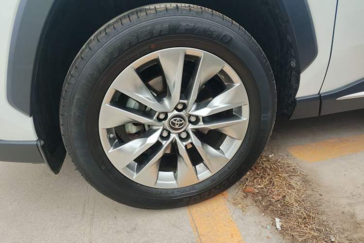 Used Toyota Wildlander 2022 2.0L CVT 4x4 Luxury PLUS Edition
