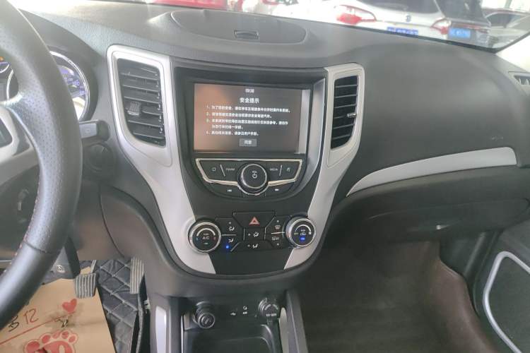 Used Changan CS35 2016 1.6L Manual Luxury Model China V Standard