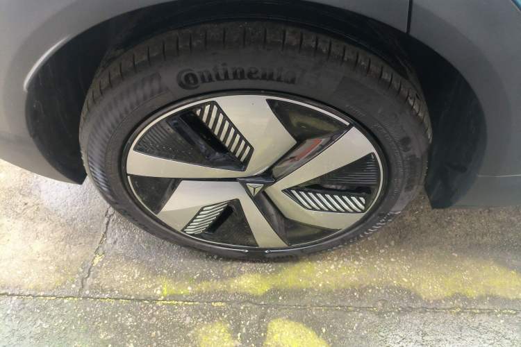 Used  S05 2024 510 Ultra Pure Electric Version