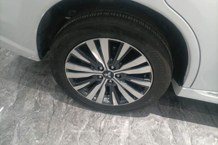 Used Mitsubishi Outlander 2021 2.4L 4x4 Comfort Edition 5 Seats