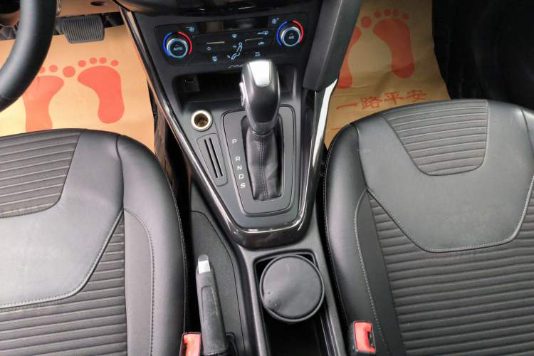 Used Ford Focus 2015 Hatchback 1.6L Automatic Fashion Edition