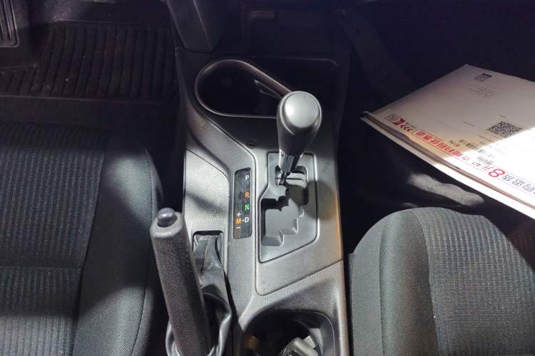 Used Toyota RAV4 2016 2.0L CVT Two-Wheel Drive Fashion Edition China V Standard
